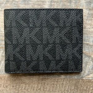 NWT Michael Kors Wallet